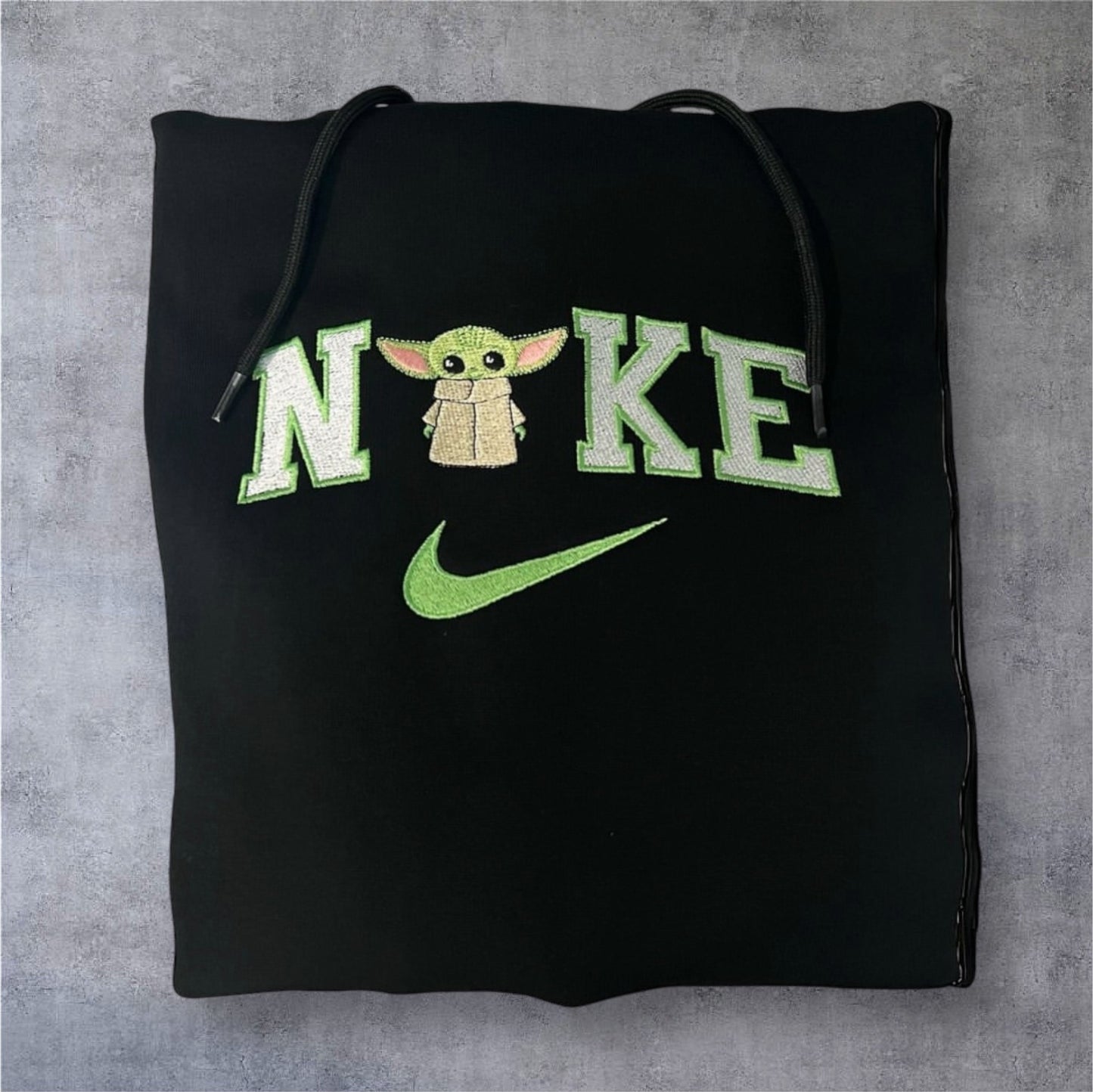 Baby Yoda Pullover Bestickt