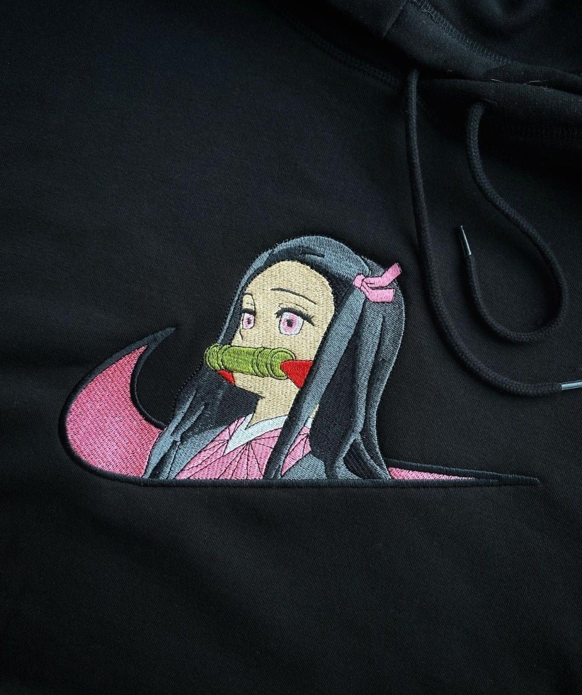 Anime Charakter Bestickter Pullover