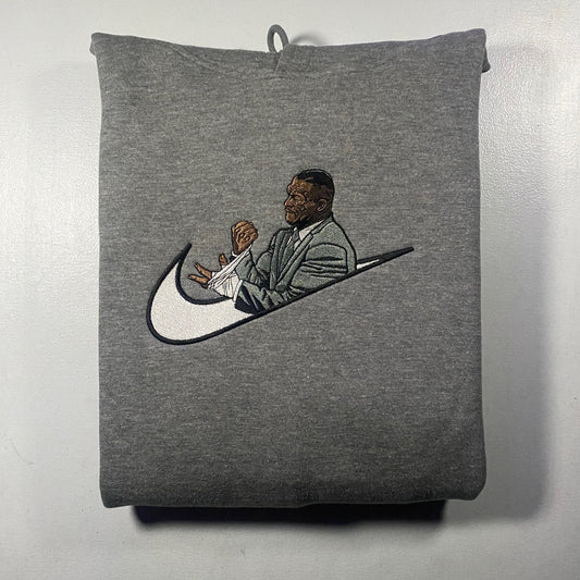 Mike Tyson Swoosh Bestickter Pullover